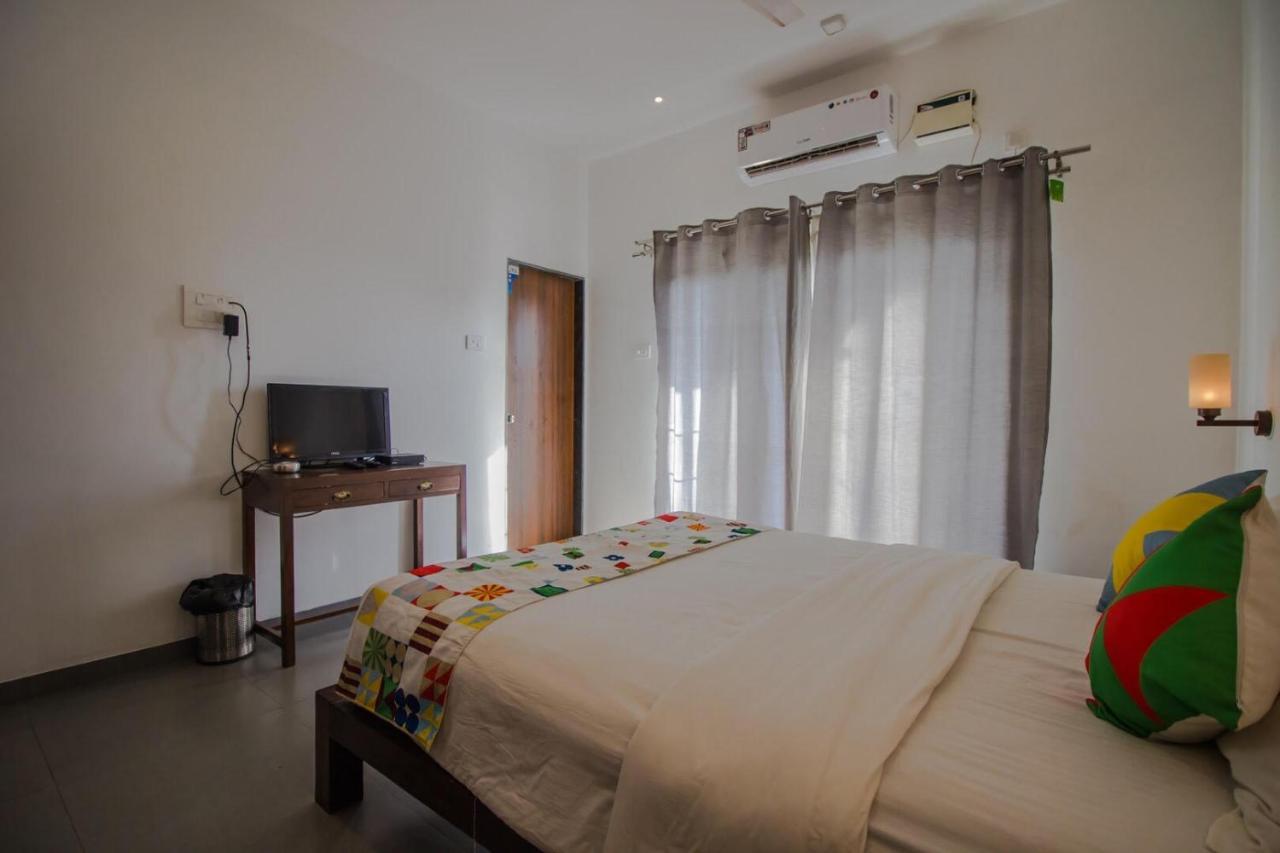 Ziba Beach Morjim Exterior photo