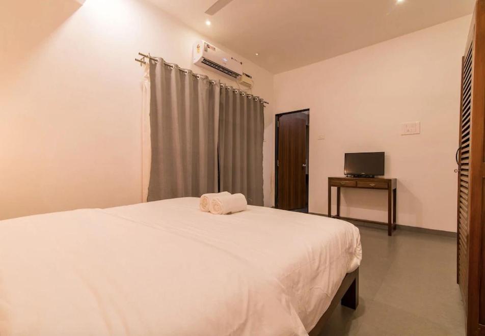 Ziba Beach Morjim Exterior photo
